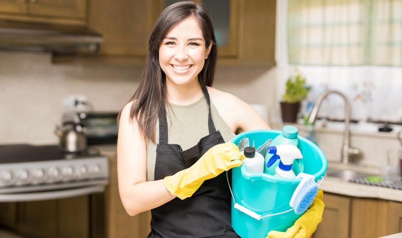 Save Time When Cleaning: Our Top  7 Tips Time Savers